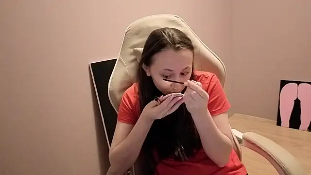 Olivia Marsi online show from September 2025 09:16:02 PM