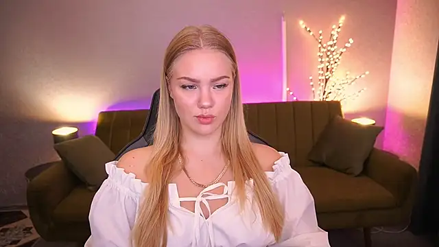 Snapshot of CelesteNoir chatting on September 2025 06:29:02 AM CelesteNoir online show from September 2025 06:29:02 AM