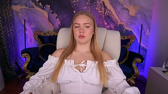 Snapshot of CelesteNoir chatting on October 2025 06:33:01 AM CelesteNoir online show from October 2025 06:33:01 AM