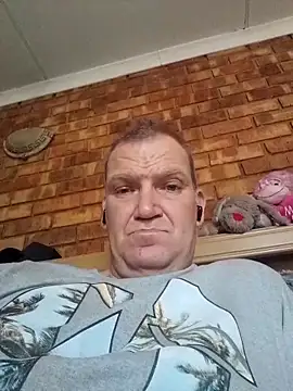 wallacelegend online show from November 2025 01:43:02 PM