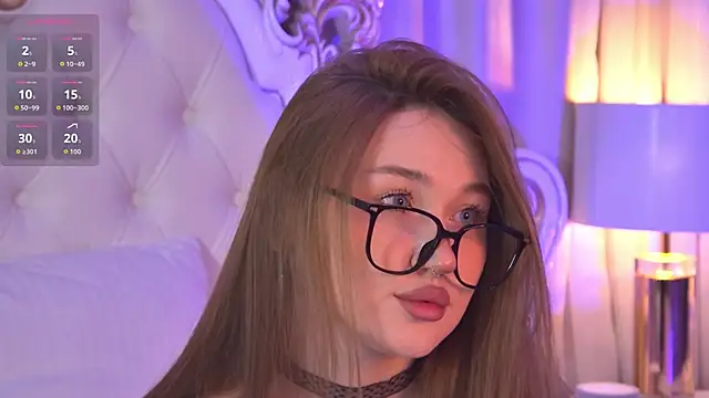 NancySmitts online show from October 2025 03:45:01 PM