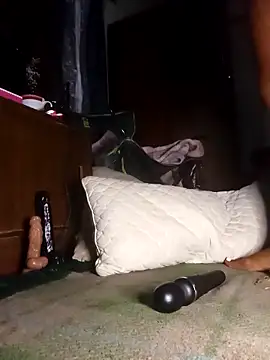 RFeltomWhitJ online show from October 2025 11:37:01 PM