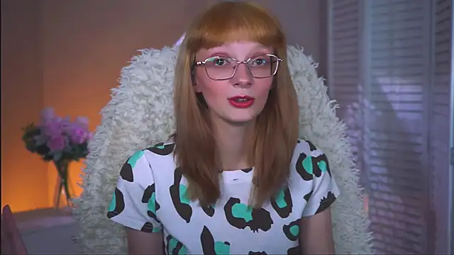 MollyJiggles online show from September 2025 04:23:02 PM