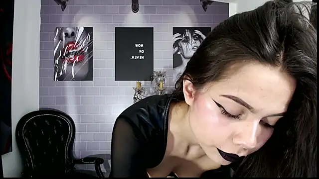 Snapshot of aleesha_cameron02 chatting on September 2025 09:09:01 PM aleesha cameron02 online show from September 2025 09:09:01 PM