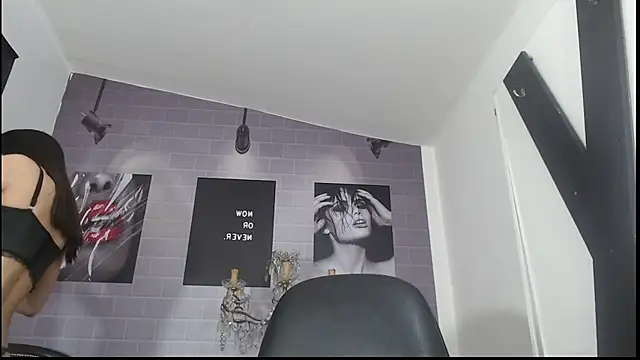 Snapshot of aleesha_cameron02 chatting on October 2025 07:09:02 PM aleesha cameron02 online show from October 2025 07:09:02 PM