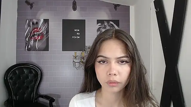 Snapshot of aleesha_cameron02 chatting on October 2025 12:06:02 PM aleesha cameron02 online show from October 2025 12:06:02 PM