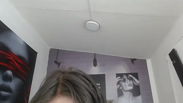 Snapshot of aleesha_cameron02 chatting on November 2025 11:44:02 AM aleesha cameron02 online show from November 2025 11:44:02 AM