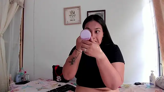 selena jhonson online show from September 2025 03:27:02 PM