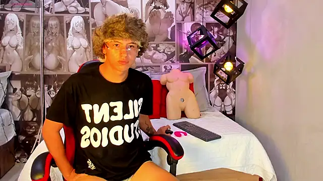 Snapshot of Enrrixxx_ chatting on September 2025 12:33:02 AM Enrrixxx online show from September 2025 12:33:02 AM