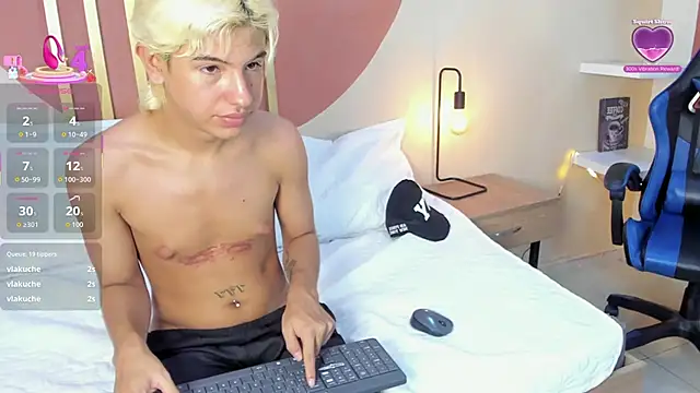 Snapshot of Enrrixxx_ chatting on September 2025 12:01:02 AM Enrrixxx online show from September 2025 12:01:02 AM