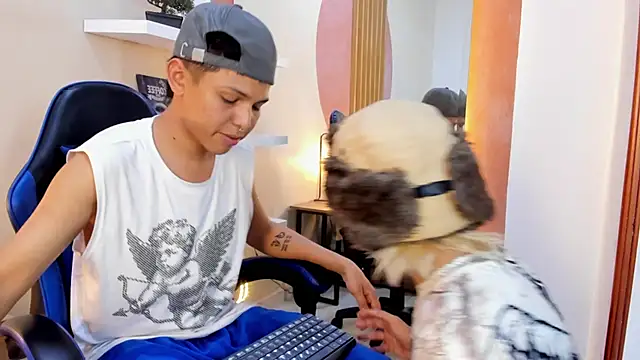 Snapshot of Enrrixxx_ chatting on October 2025 01:06:01 AM Enrrixxx online show from October 2025 01:06:01 AM