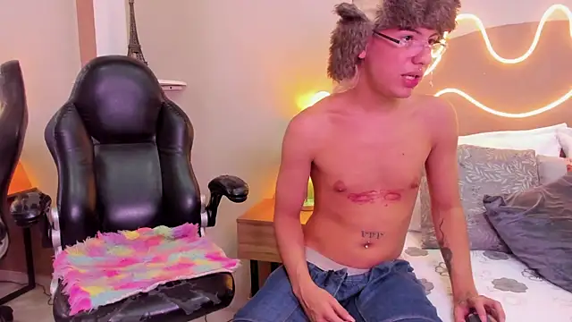 Snapshot of Enrrixxx_ chatting on October 2025 12:44:01 AM Enrrixxx online show from October 2025 12:44:01 AM