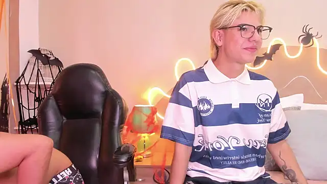 Snapshot of Enrrixxx_ chatting on October 2025 12:30:02 AM Enrrixxx online show from October 2025 12:30:02 AM