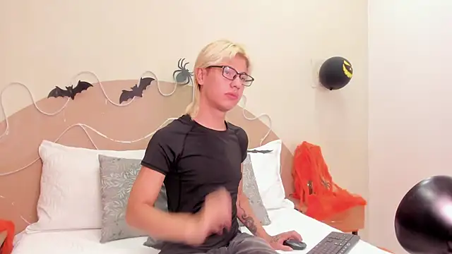 Snapshot of Enrrixxx_ chatting on October 2025 07:26:02 PM Enrrixxx online show from October 2025 07:26:02 PM