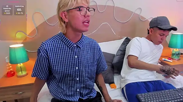 Snapshot of Enrrixxx_ chatting on November 2025 12:44:01 AM Enrrixxx online show from November 2025 12:44:01 AM