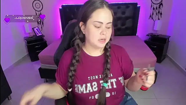 Snapshot of LolaVillalobos chatting on October 2025 12:55:02 PM LolaVillalobos online show from October 2025 12:55:02 PM