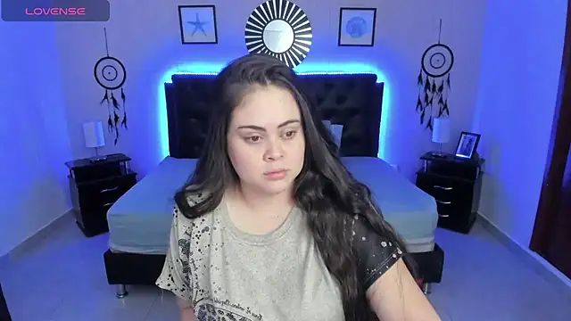 Snapshot of LolaVillalobos chatting on November 2025 01:44:01 PM LolaVillalobos online show from November 2025 01:44:01 PM