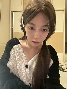 Snapshot of CU_12 chatting on October 2025 06:28:02 PM CU 12 online show from October 2025 06:28:02 PM