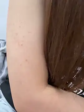 Snapshot of PhuongNhi21 chatting on October 2025 01:43:02 PM PhuongNhi21 online show from October 2025 01:43:02 PM