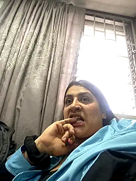 Snapshot of megvibes chatting on October 2025 09:44:01 PM megvibes online show from October 2025 09:44:01 PM