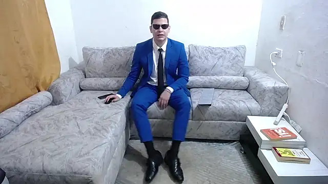 Victor Maitland online show from October 2025 06:28:01 PM