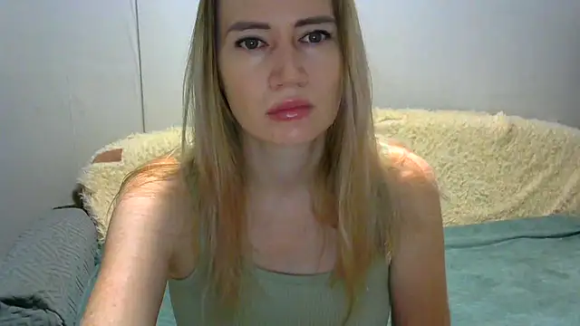 JessFoxxx online show from October 2025 03:56:01 AM