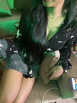 Snapshot of its_ur_flora chatting on October 2025 11:31:02 AM its ur flora online show from October 2025 11:31:02 AM