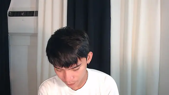 Snapshot of asian_dai chatting on October 2025 04:34:02 AM asian dai online show from October 2025 04:34:02 AM