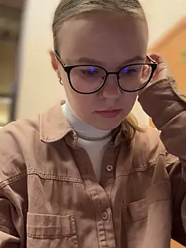  CherryBloom  online show from October 2025 06:22:02 AM