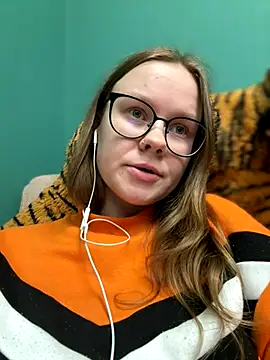  CherryBloom  online show from October 2025 07:33:02 PM