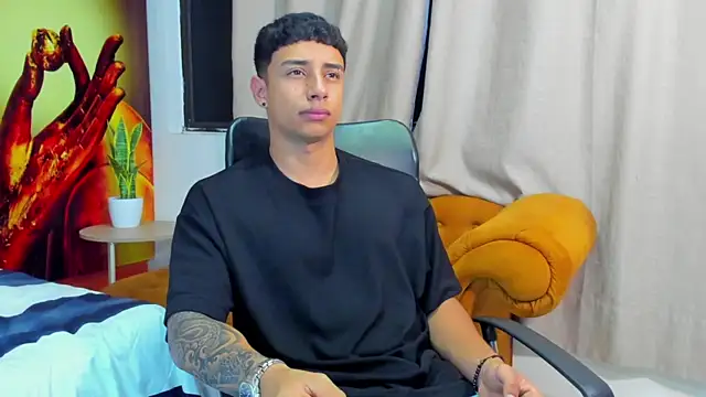 Snapshot of jaze_bradley chatting on September 2025 11:32:02 AM jaze bradley online show from September 2025 11:32:02 AM