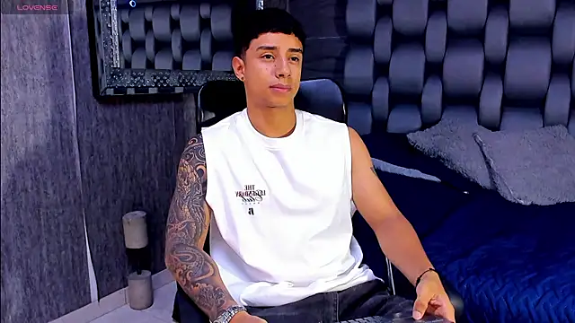 Snapshot of jaze_bradley chatting on September 2025 11:32:02 AM jaze bradley online show from September 2025 11:32:02 AM