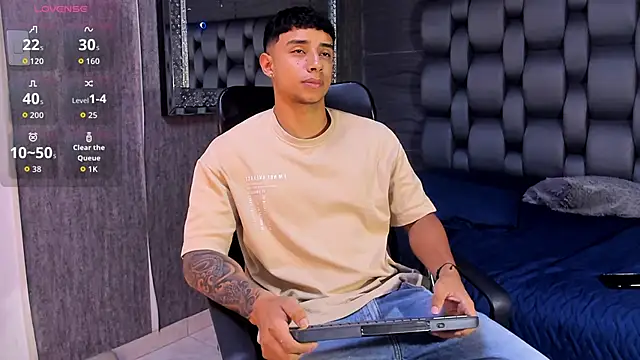 Snapshot of jaze_bradley chatting on September 2025 11:32:01 AM jaze bradley online show from September 2025 11:32:01 AM