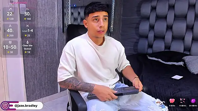 Snapshot of jaze_bradley chatting on September 2025 11:22:02 AM jaze bradley online show from September 2025 11:22:02 AM