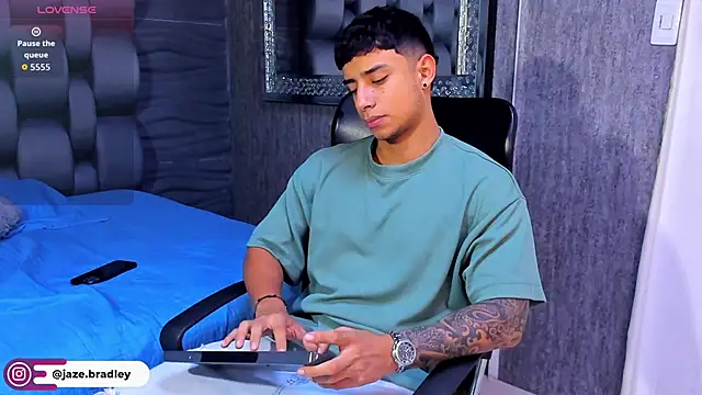 Snapshot of jaze_bradley chatting on October 2025 11:29:02 AM jaze bradley online show from October 2025 11:29:02 AM