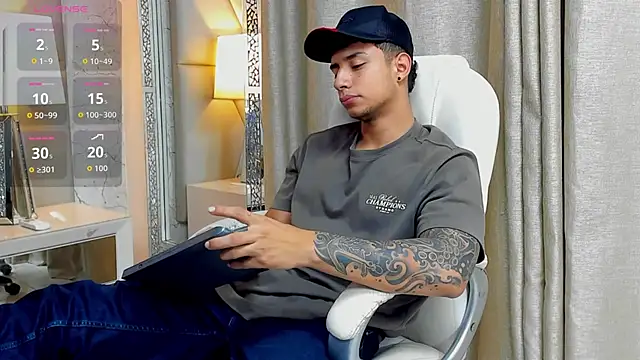 Snapshot of jaze_bradley chatting on October 2025 11:42:01 AM jaze bradley online show from October 2025 11:42:01 AM