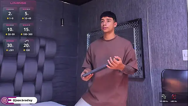 Snapshot of jaze_bradley chatting on October 2025 11:33:02 AM jaze bradley online show from October 2025 11:33:02 AM