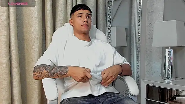 Snapshot of jaze_bradley chatting on October 2025 11:29:01 AM jaze bradley online show from October 2025 11:29:01 AM