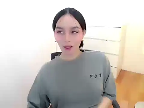 holly tabby online show from September 2025 08:31:01 PM