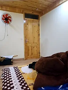 babychill09 online show from October 2025 12:00:01 AM