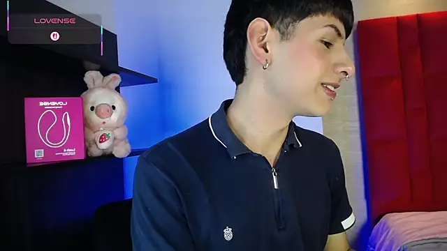 Ezra Storm online show from October 2025 04:42:01 AM