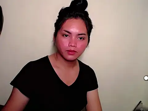 zhillycate online show from September 2025 01:18:01 AM