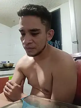 Andreshot911 online show from October 2025 04:42:01 AM