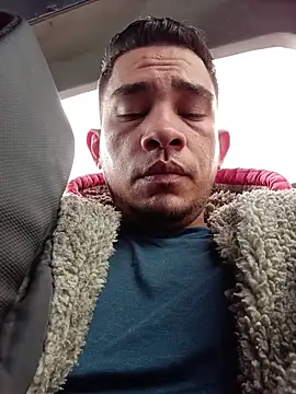 Andreshot911 online show from November 2025 07:14:01 PM