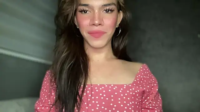 Snapshot of Misselliefayexxx chatting on October 2025 12:41:02 AM Misselliefayexxx online show from October 2025 12:41:02 AM