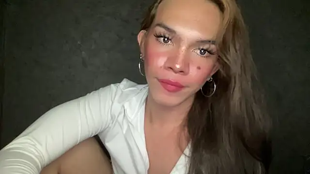 Snapshot of Misselliefayexxx chatting on October 2025 10:19:01 PM Misselliefayexxx online show from October 2025 10:19:01 PM