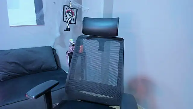 emily mars1 online show from October 2025 07:48:02 PM