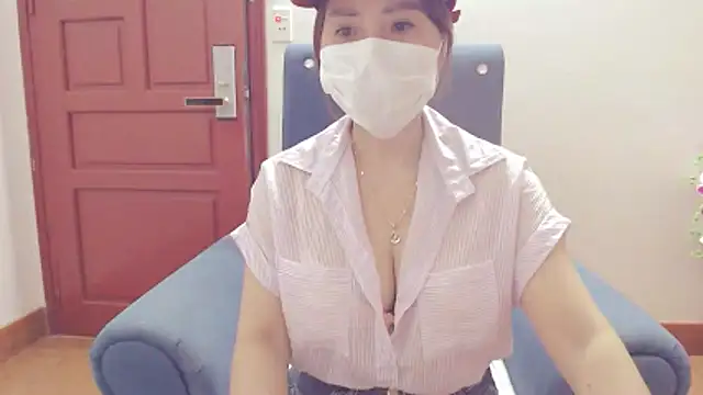 Snapshot of ruby_8x chatting on November 2025 02:07:02 PM ruby 8x online show from November 2025 02:07:02 PM