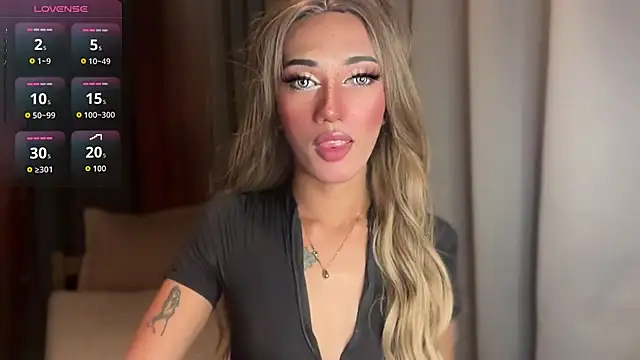 Snapshot of Lust-sluttymira chatting on October 2025 02:19:01 PM Lust-sluttymira online show from October 2025 02:19:01 PM