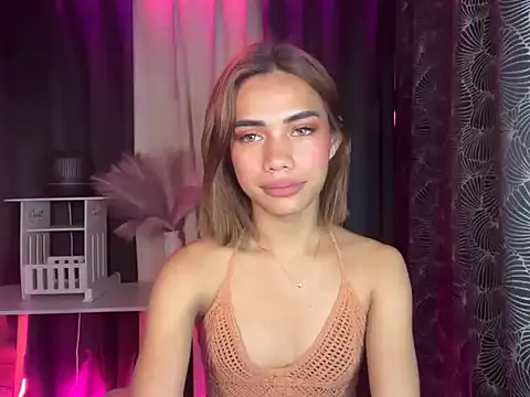 Lovelynikki03 online show from October 2025 06:52:02 PM